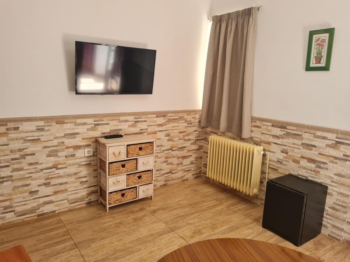 Hotel Balneario Fuentes Del Trampal Кармонита Экстерьер фото